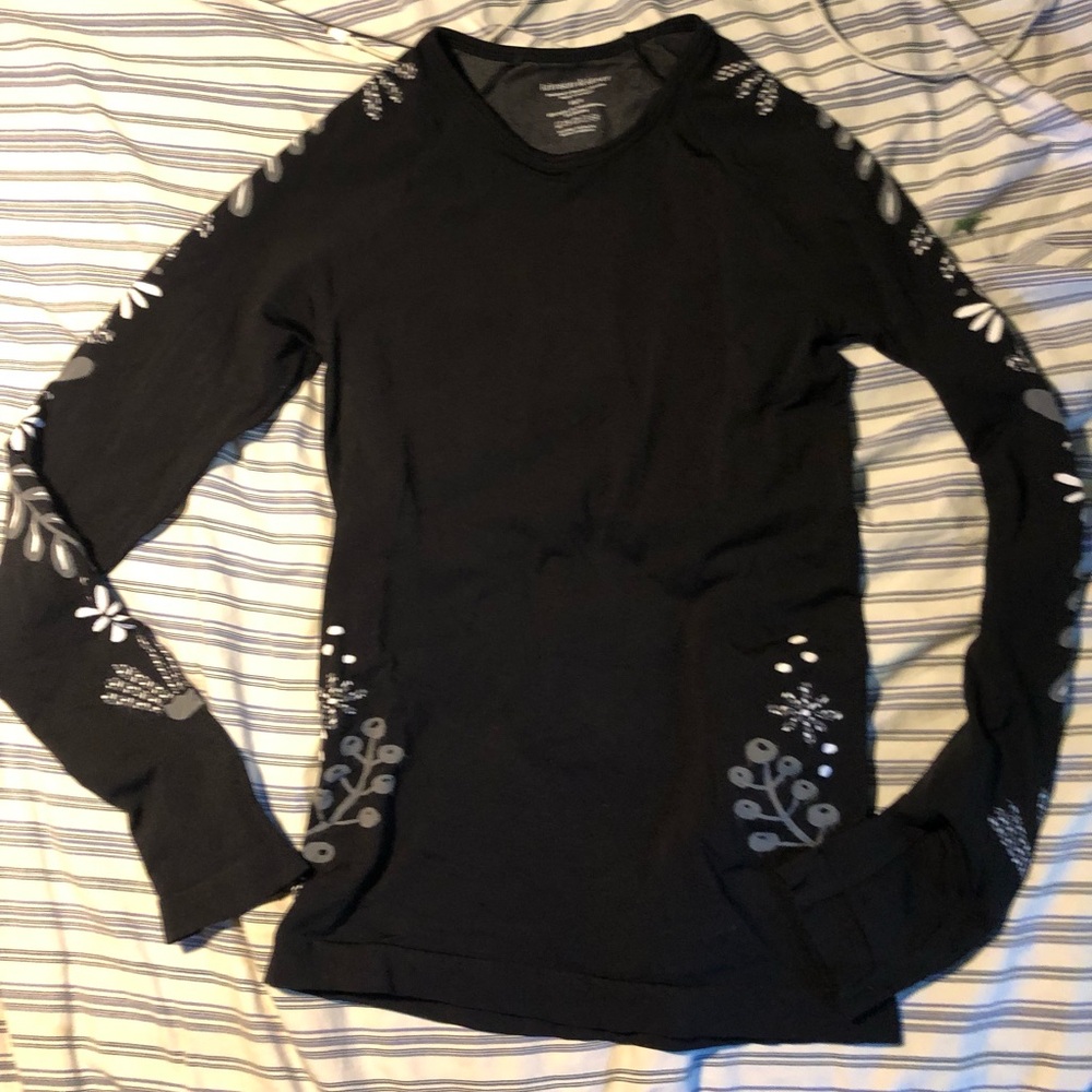 Krimson Klover Black Long Sleeve Tee with Subtle Silver Print xs
